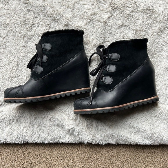 Ugg Winter Boots - Picture 2 of 14